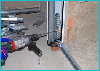 Capitol Garage Door Service Chicago, IL 773-828-5990 - garage-door-repair